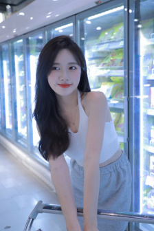两对小夫妻同租一间房子